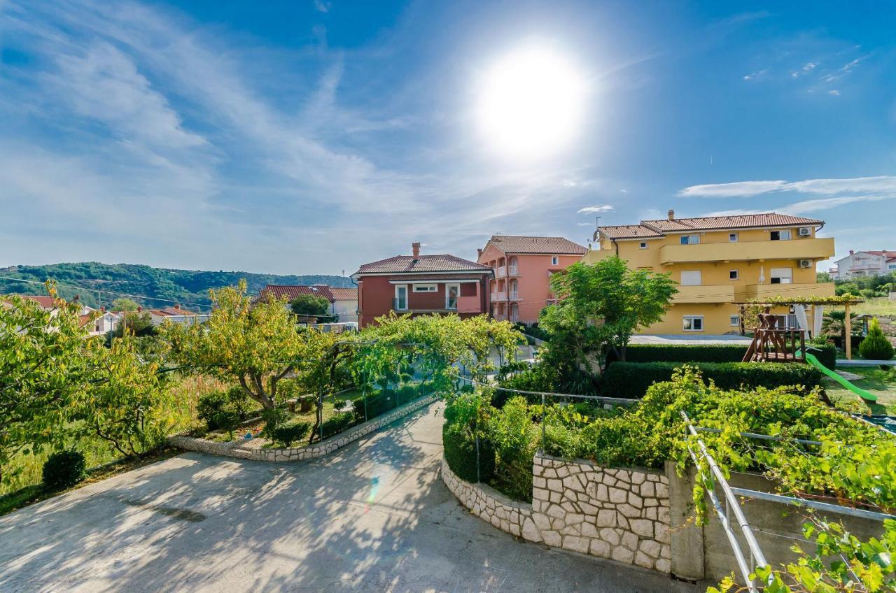 Apartments Rajka Lopar Exterior foto